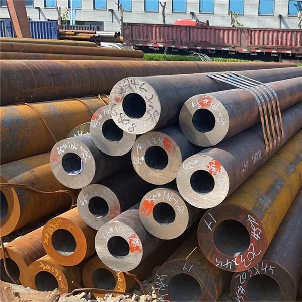 أنابيب الفولاذ غير الملحومة مزدوجة المطاط الساخن الصف 20 أنابيب الفولاذ غير الملحومة المطاط الساخن ASTM