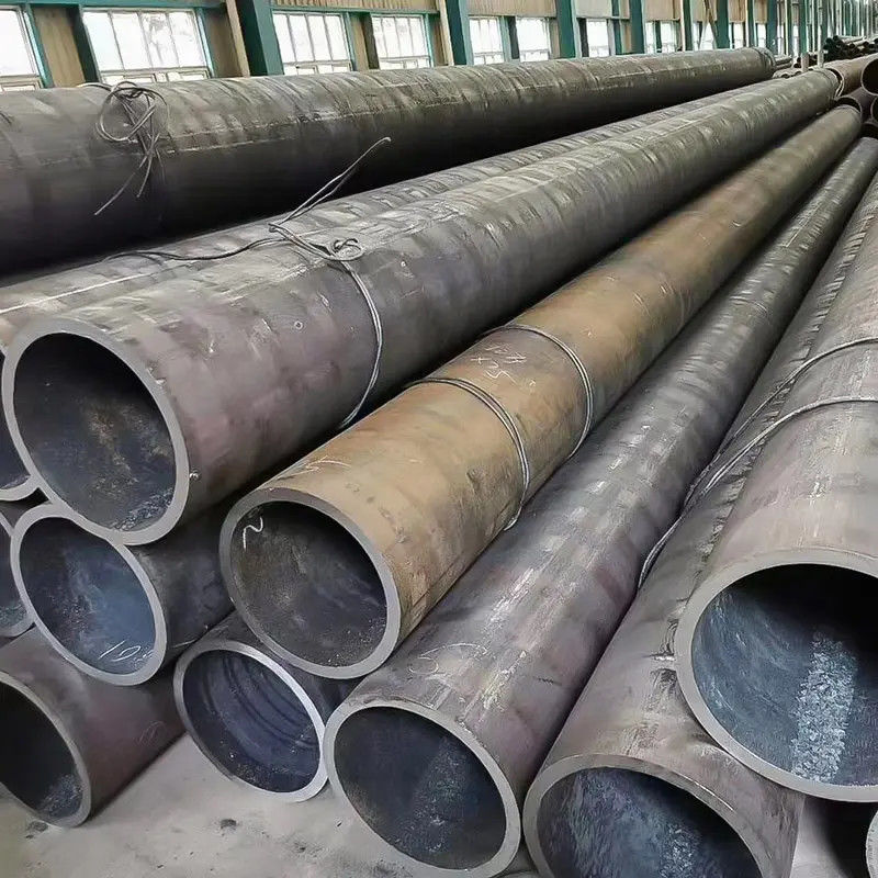 Aisi 4130 أنابيب الفولاذ الخفيفة بدون خياطة أنابيب مستديرة المطاط الساخن الدرجة A الجدول الحديد الأسود