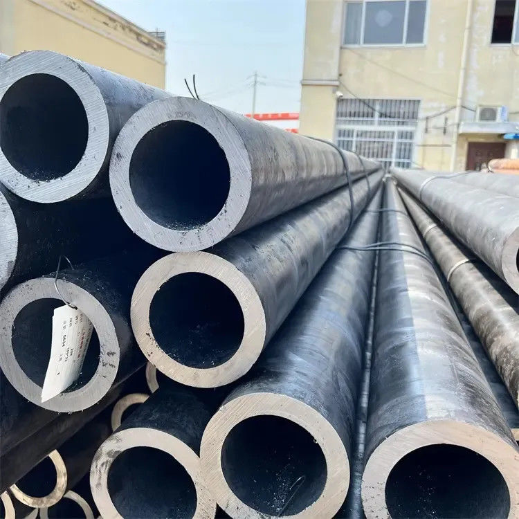 أسمي SA335 P11 SA106GR.B C P1 P12 P22 SA213T22 T92 T12 الأنبوب الخالي من الخياطة من الفولاذ اللاصق