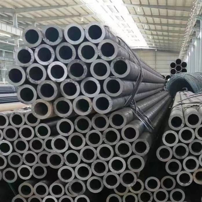 ASTM المعادن سبائك أنابيب الفولاذ السلس DIN الصلبة المتوسطة 12M للسيارات غير المزروعة بالزيت API